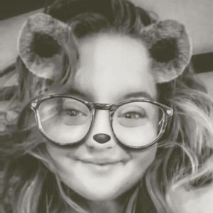 Meet your Posher, Michaela